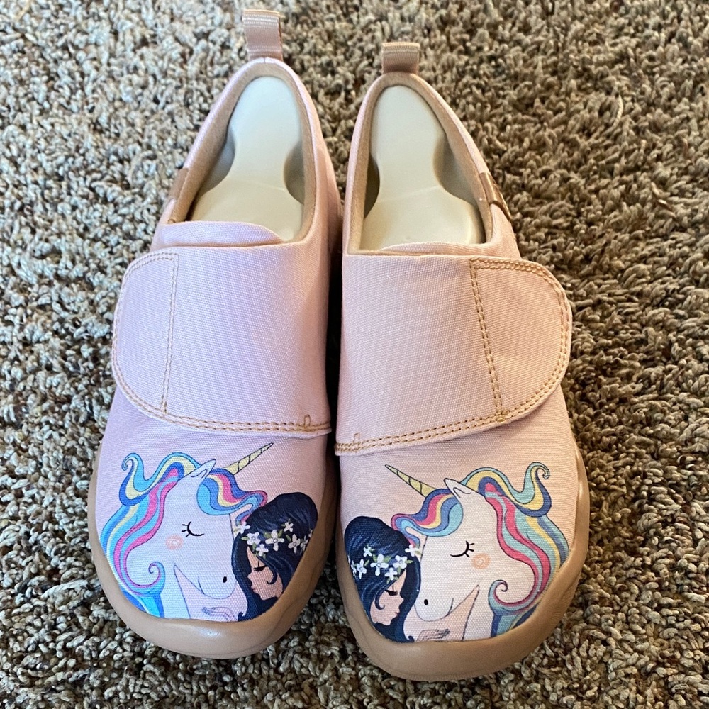 UIN Kids Sneakers - Pink Unicorn Design